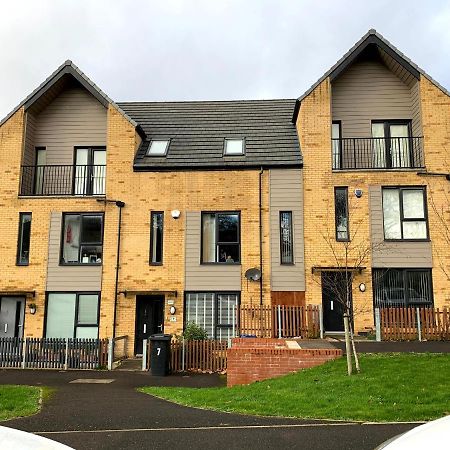 Sheffield City Centre , Free Wifi & Parking - Private Room - Shared House ภายนอก รูปภาพ