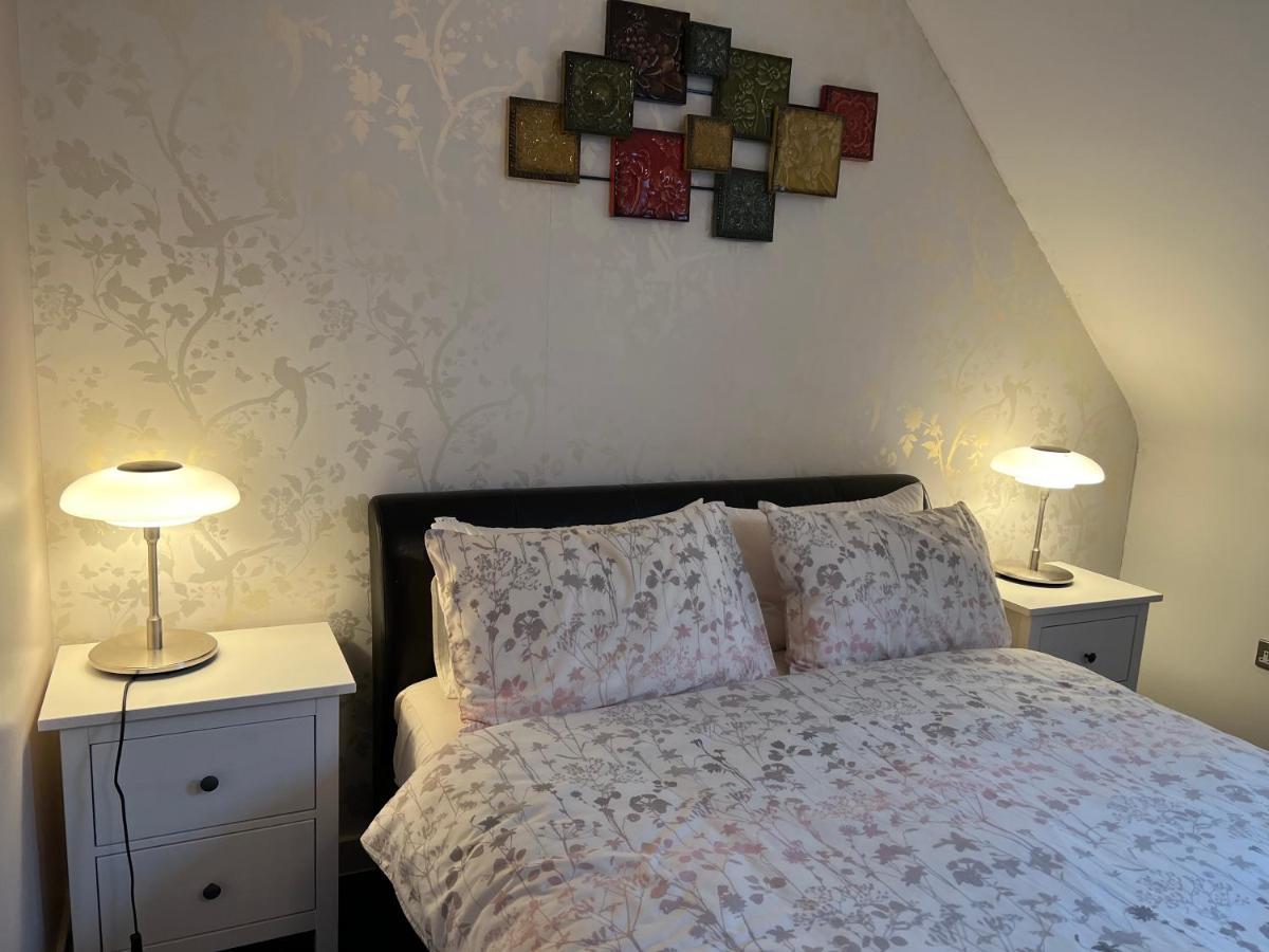 Sheffield City Centre , Free Wifi & Parking - Private Room - Shared House ภายนอก รูปภาพ